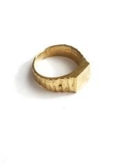 Çizgili Şövalye Yüzük