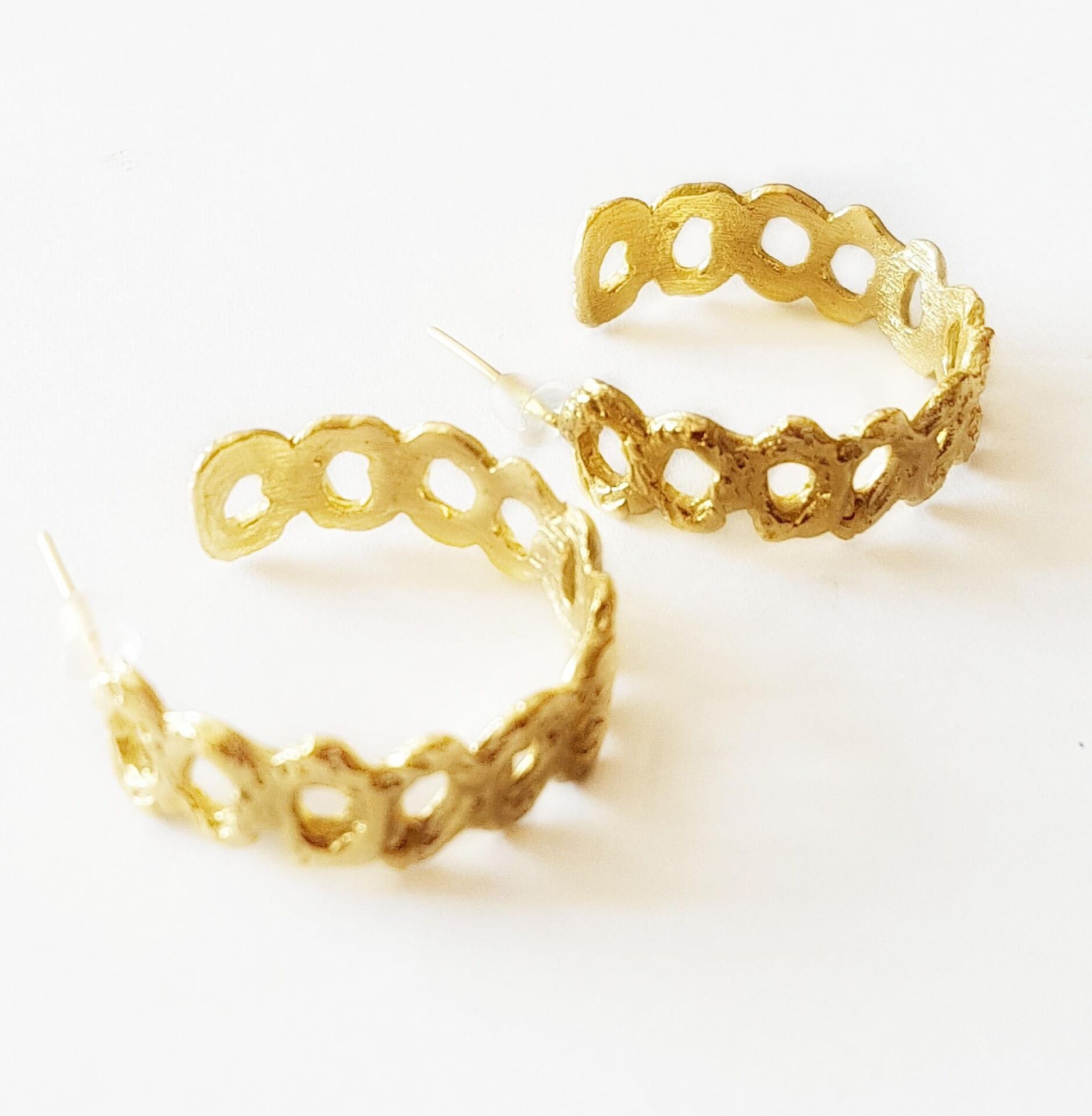 Delikli Halka Bronz Küpe