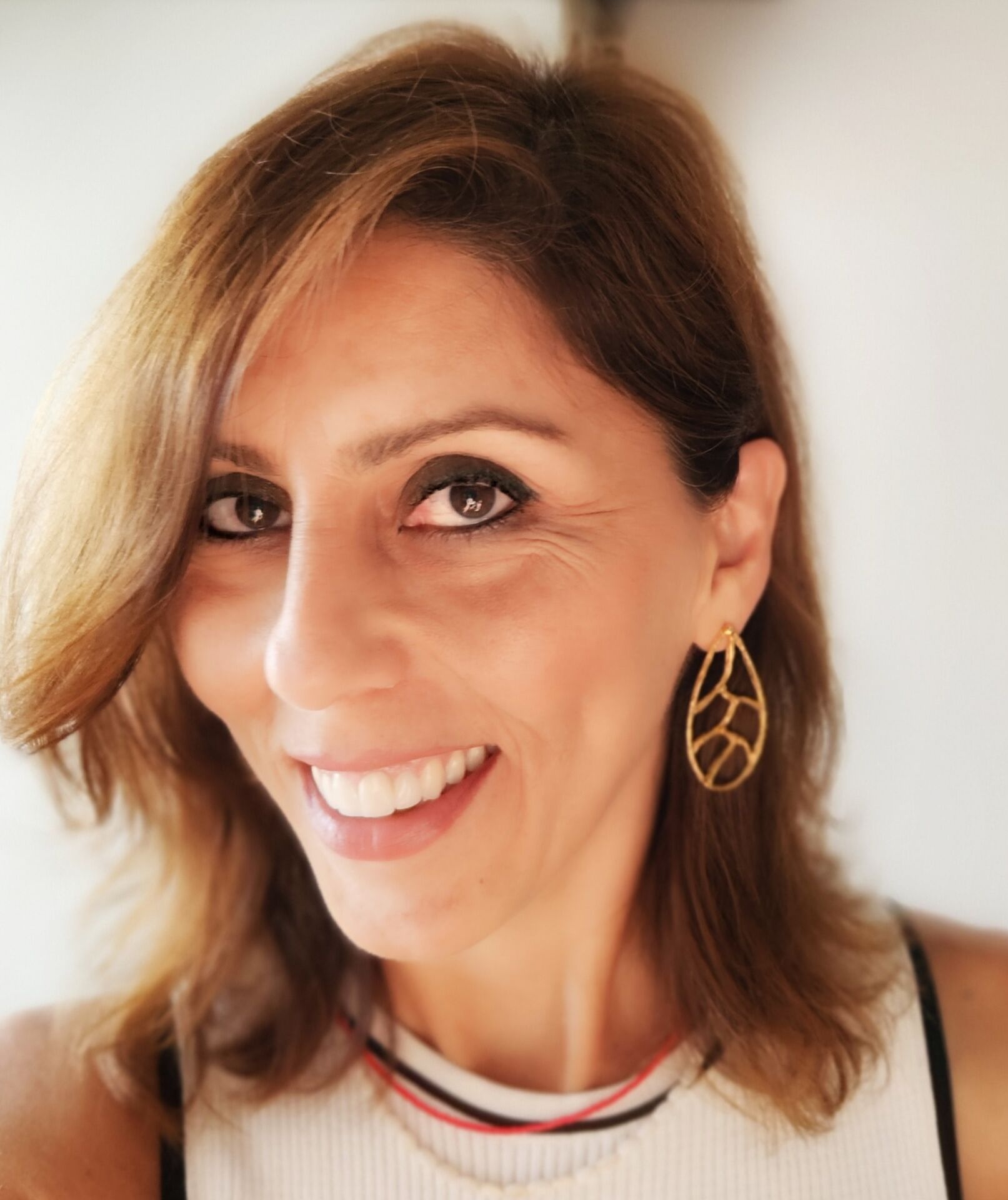 Stilize Yaprak Bronz  Küpe