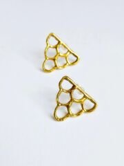 Dalgalı Delikli Üçgen Küpe