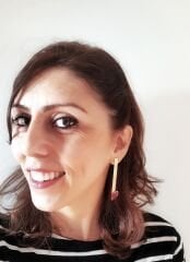 Asimetrik Bordo Mineli Mekik Küpe