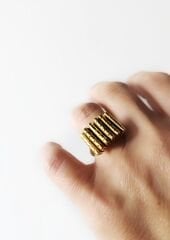 Sık Dalgalı Dokulu Yüzük