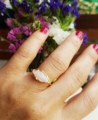 İnci Rengi Mineli Mekik Yüzük