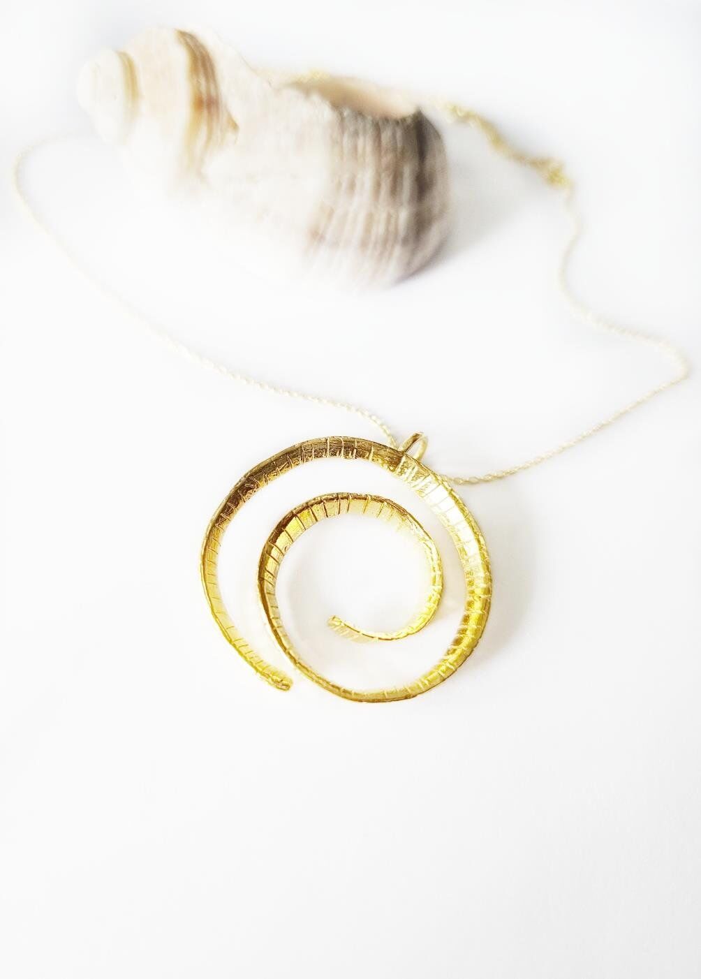 Büyük Spiral Kolye