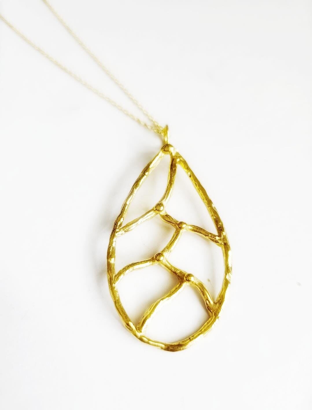 Stilize Damla Yaprak Kolye