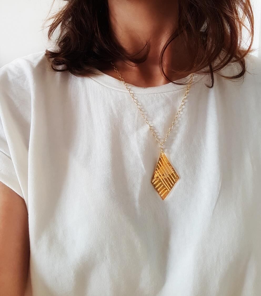 Çizgili Uçurtma Bronz Kolye