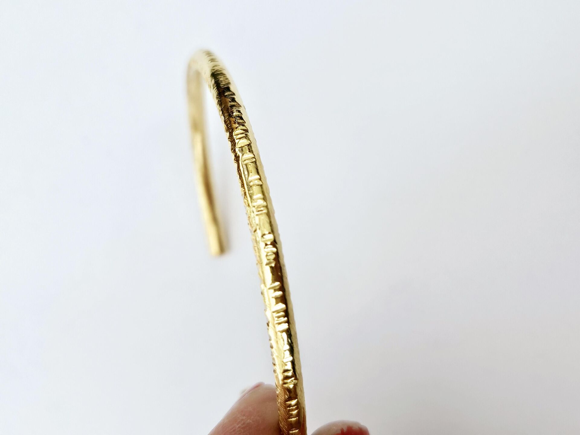 Dokulu Sade Bronz Bilezik