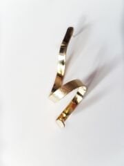 Ucu Dalgalı Tek Küpe