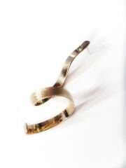 Ucu Dalgalı Tek Küpe