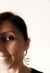 Ucu Dalgalı Tek Küpe