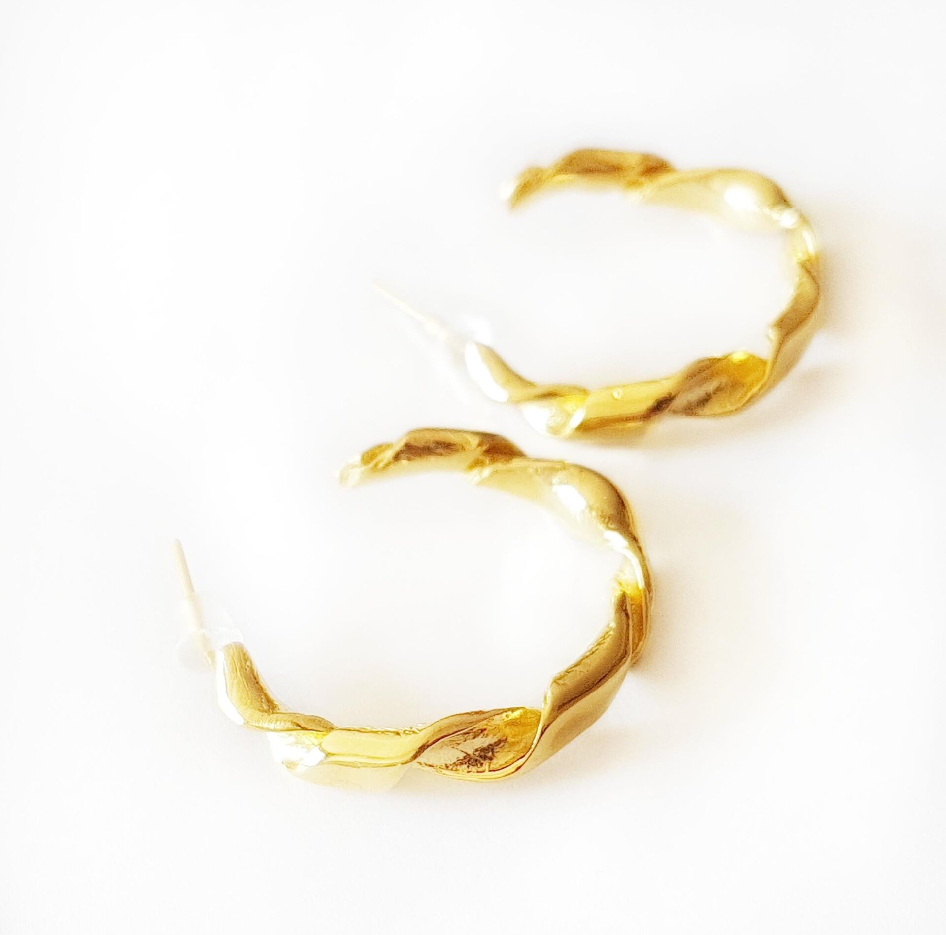 Orta Boy Burgu Bronz Küpe