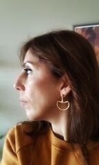 El Yapımı Altın Renk Organik Form Kadın Küpe