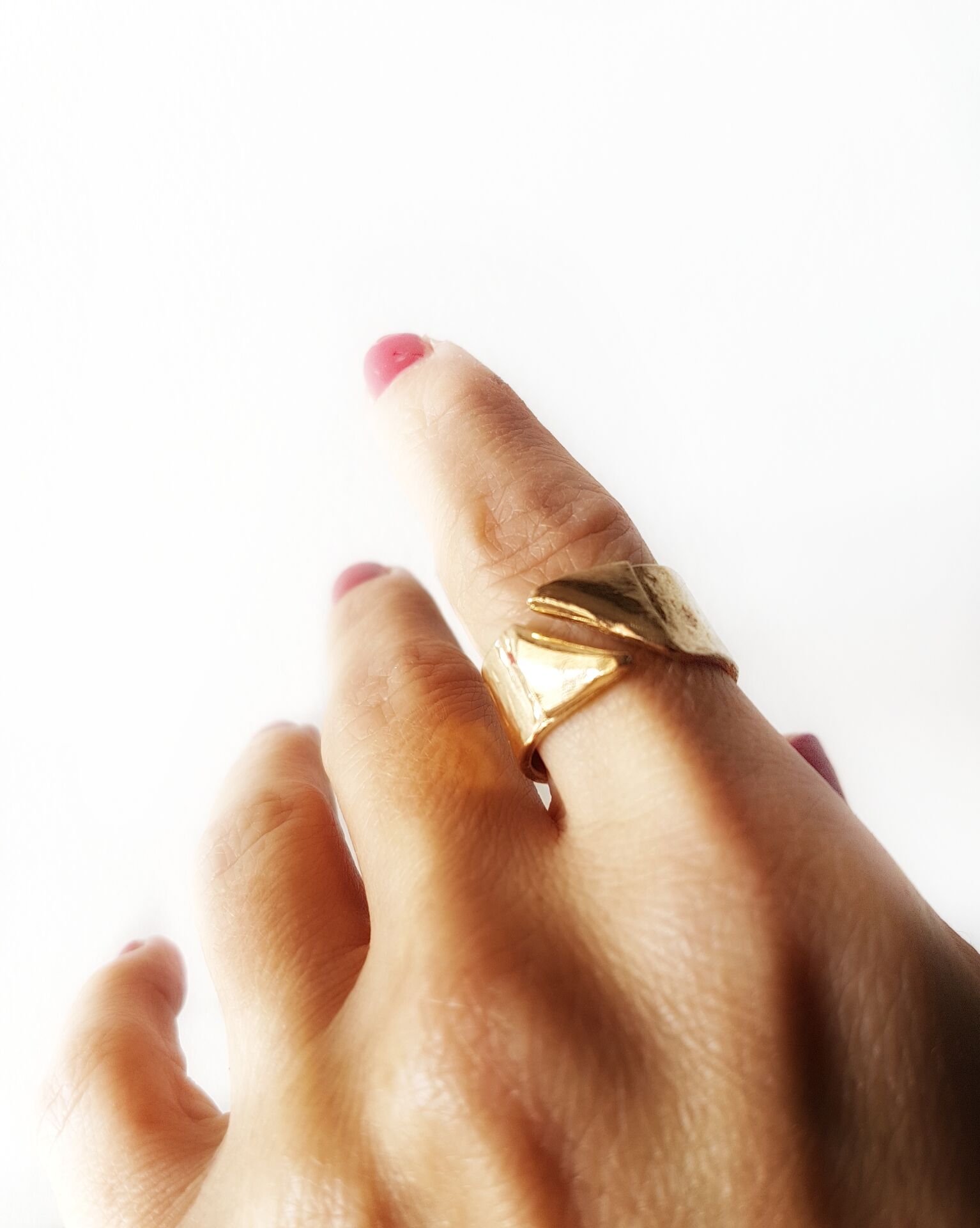 Altın Renk El Yapımı Ayrık Form Yüzük