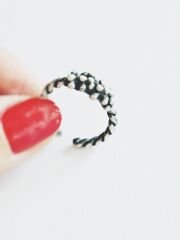 El Yapımı Oksitli Gümüş Renk Büküm Dokulu Yüzük