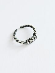 El Yapımı Oksitli Gümüş Renk Büküm Dokulu Yüzük