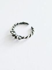 El Yapımı Oksitli Gümüş Renk Büküm Dokulu Yüzük