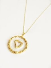 Mineli Kalp Örgü Detaylı Altın Kolye