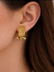 Kıvrım Detaylı Geometrik Tasarım Kadın Küpe