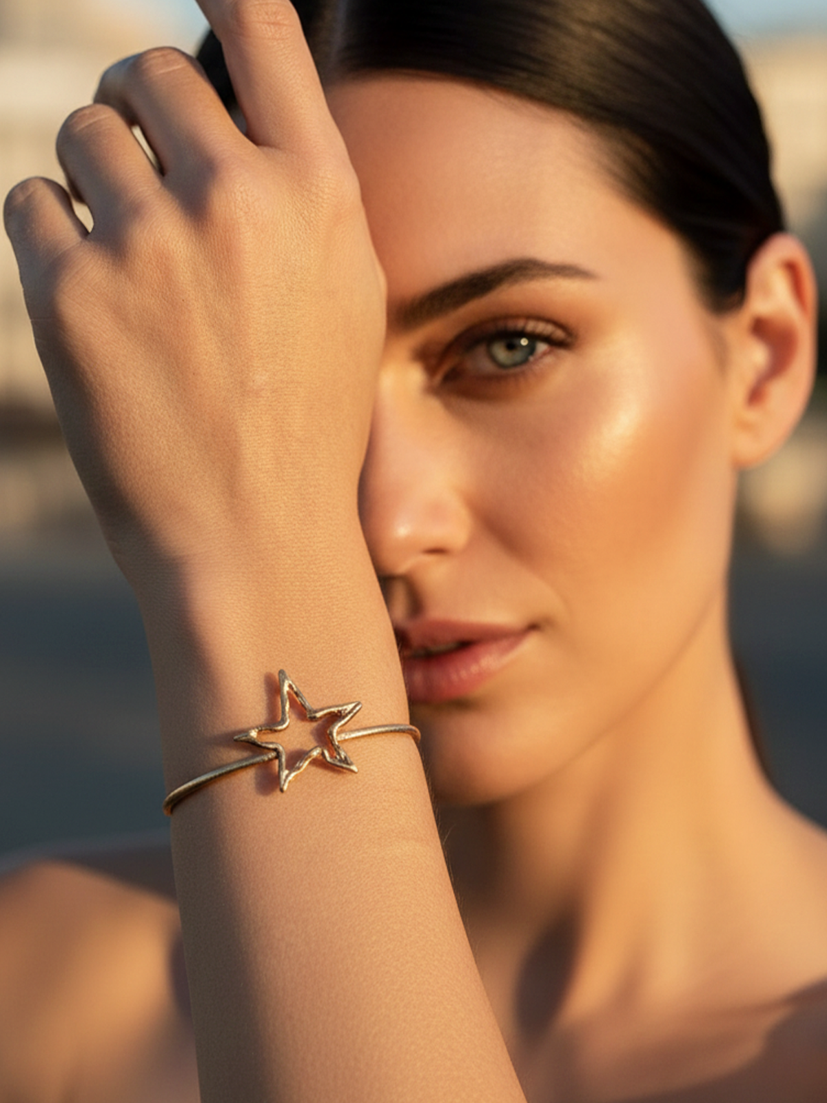 Yıldız Formlu İnce Bronz Bilezik