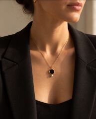 Gümüş Toplu Siyah Mineli Bronz Kolye
